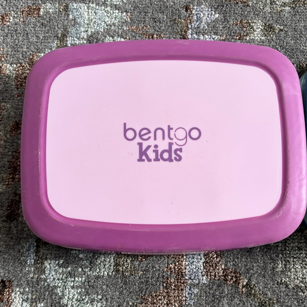 Bentgo Kids Pink and Blue Lunch Box - Picture 6 of 7